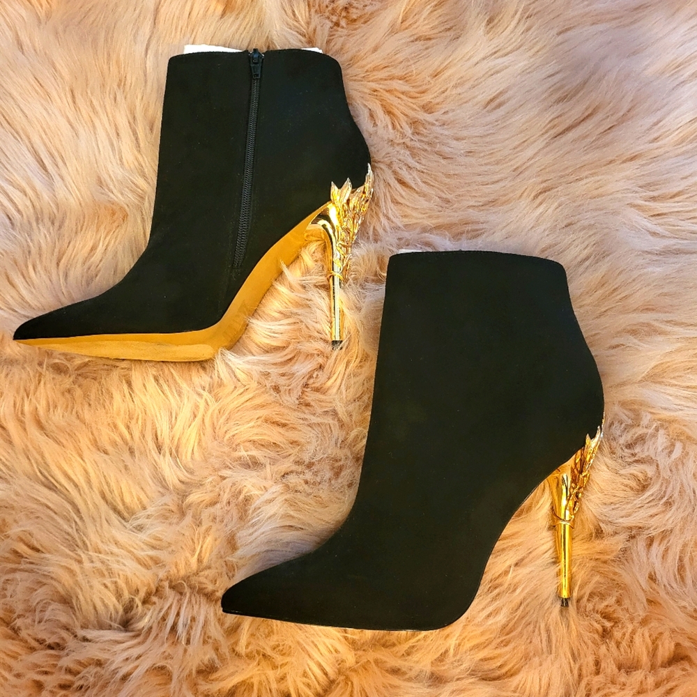 New JustFab black ankle boots elaborate detailed gold stiletto heel Sz 10